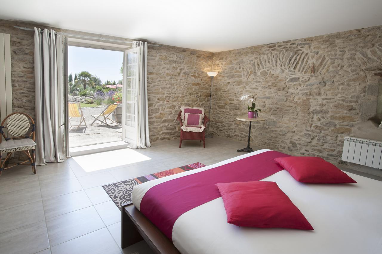 Domaine Les Magasins Bed and Breakfast Bram Rum bild
