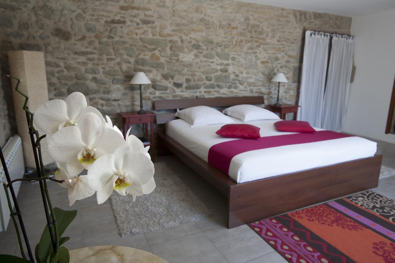 Domaine Les Magasins Bed and Breakfast Bram Rum bild